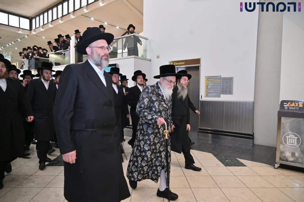 הביקור של האדמו"ר מויז'ניץ (מרכז) בארה"ב