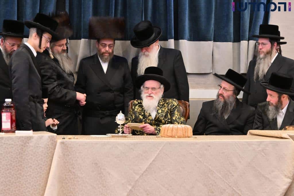 הביקור של האדמו"ר מויז'ניץ (מרכז) בארה"ב