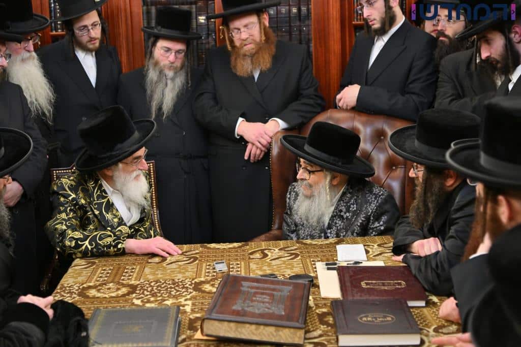 הביקור של האדמו"ר מויז'ניץ (מרכז) בארה"ב