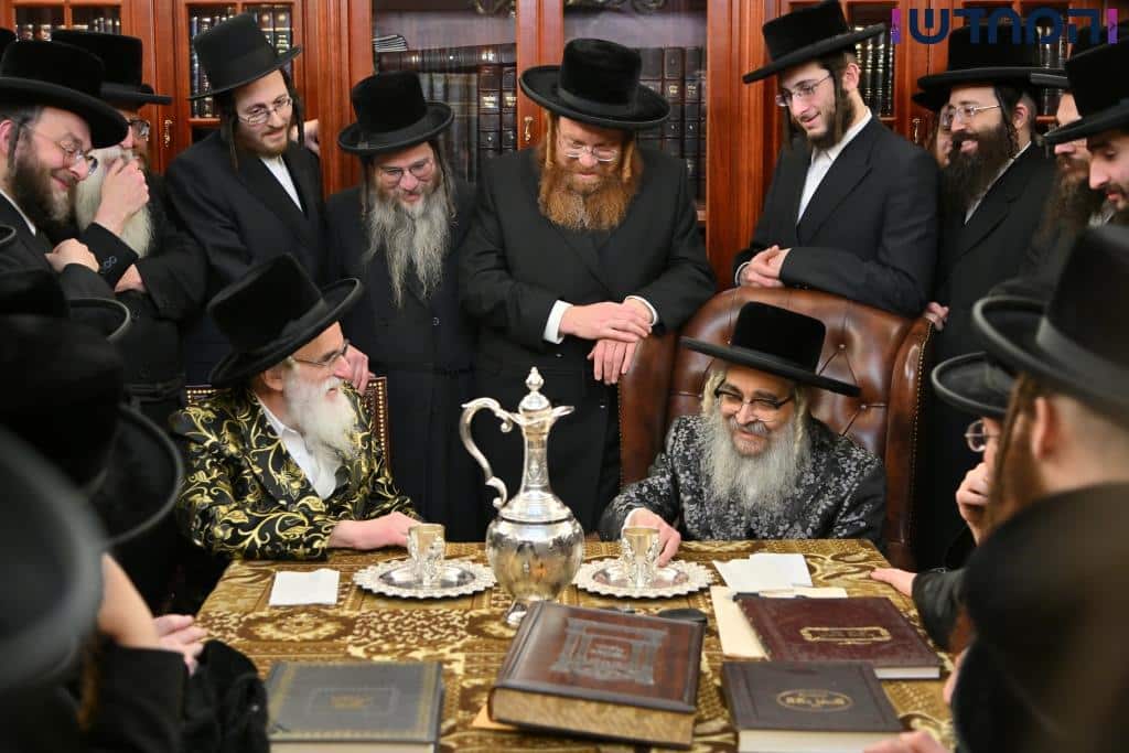 הביקור של האדמו"ר מויז'ניץ (מרכז) בארה"ב