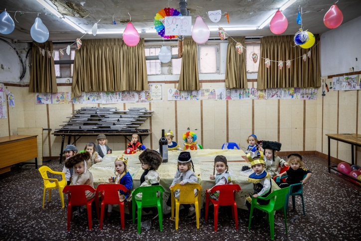 והשתיה כדת: גלרית פורים תשפ"ג