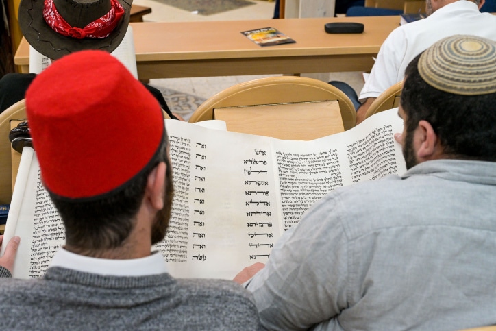 והשתיה כדת: גלרית פורים תשפ"ג