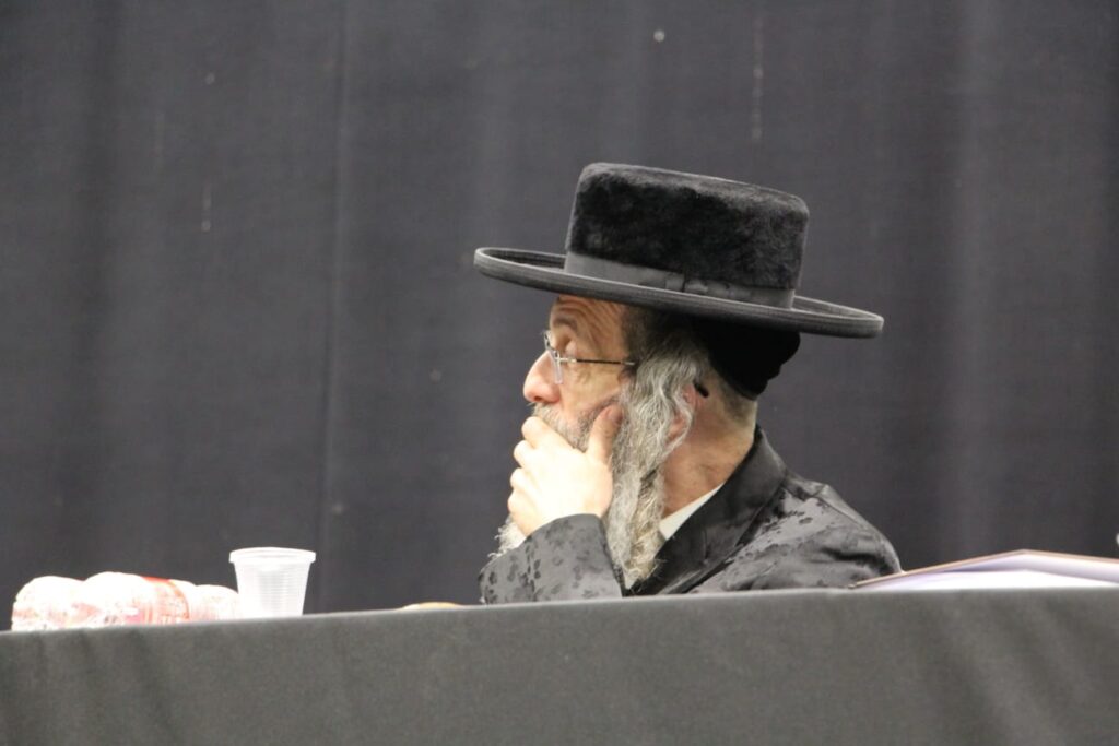שנה לפטירתו: גדולי ישראל בעצרת מספד למרן שר התורה