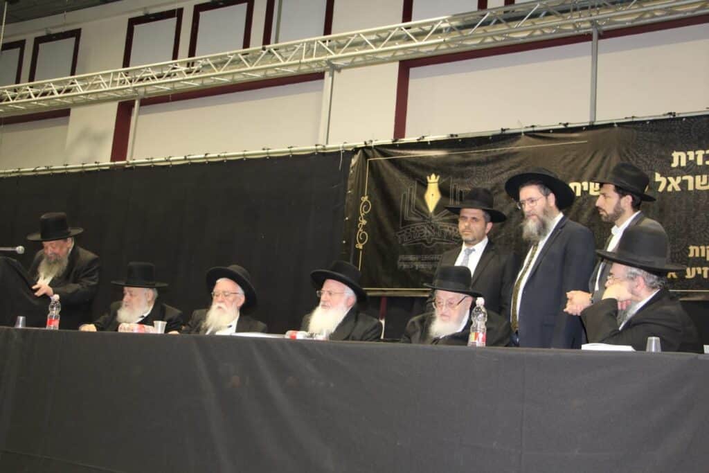 שנה לפטירתו: גדולי ישראל בעצרת מספד למרן שר התורה