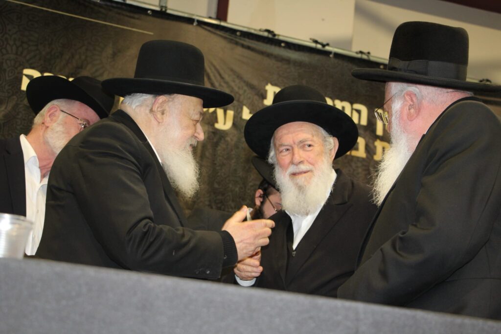 שנה לפטירתו: גדולי ישראל בעצרת מספד למרן שר התורה