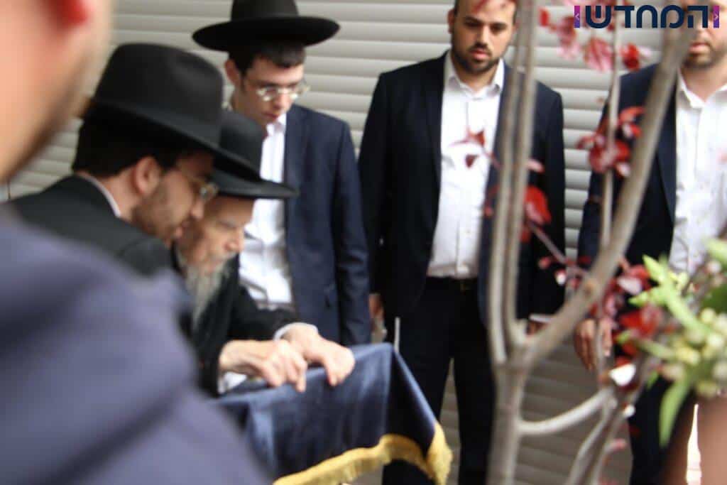 מרן הגר"ג אדלשטין והגר"מ בן שמעון בברכת האילנות