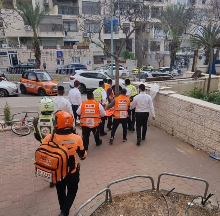 אלעד: ילד בן 4 מעד ממרפסת