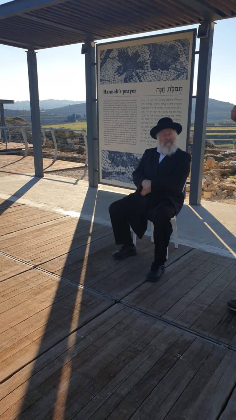 תיעוד: רב העיר בני ברק סייר באתר "שילה הקדומה" בבנימין