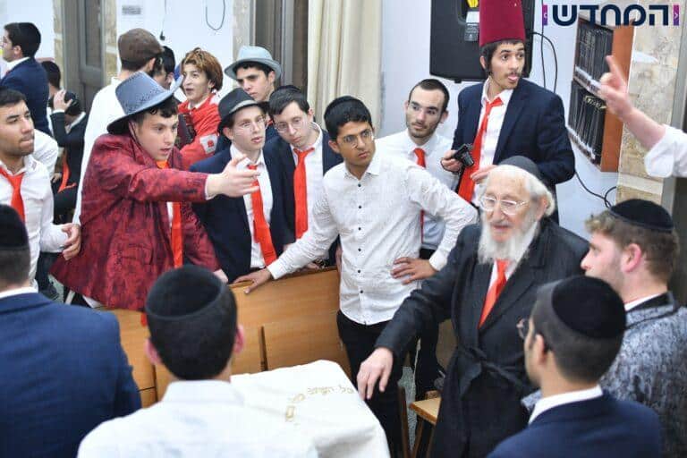 כך חגגו את פורים בקהילה התורנית בנתיבות ● גלריה