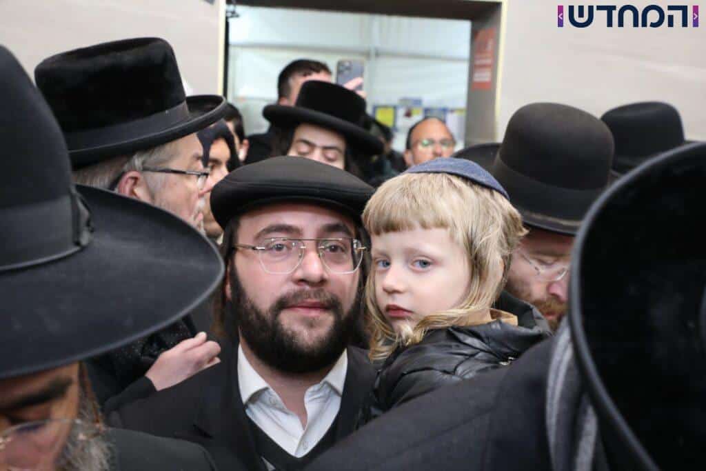 תיעוד ענק: ליל ההילולא בליז'ענסק 