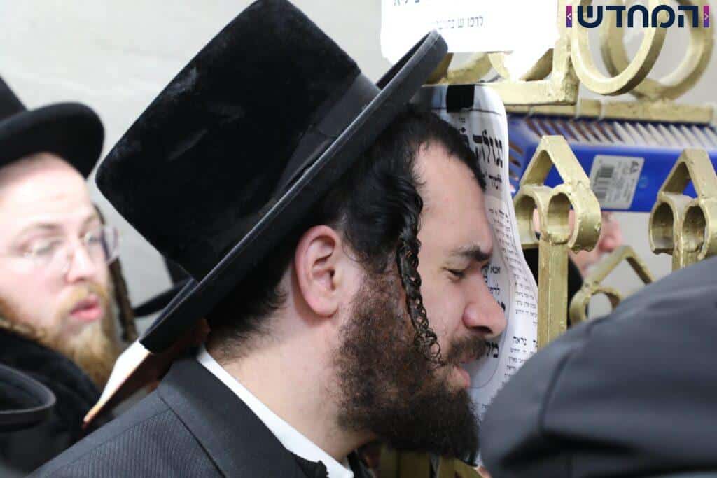 תיעוד ענק: ליל ההילולא בליז'ענסק 