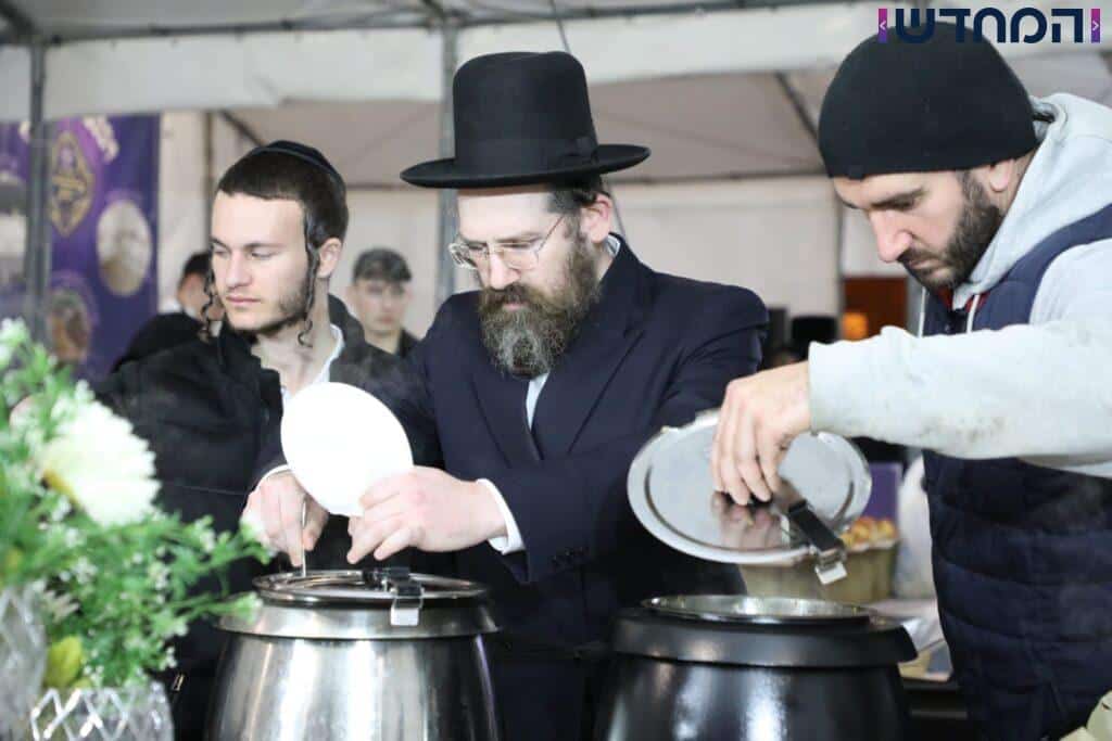 תיעוד ענק: ליל ההילולא בליז'ענסק 