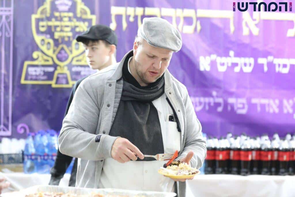 תיעוד ענק: ליל ההילולא בליז'ענסק 