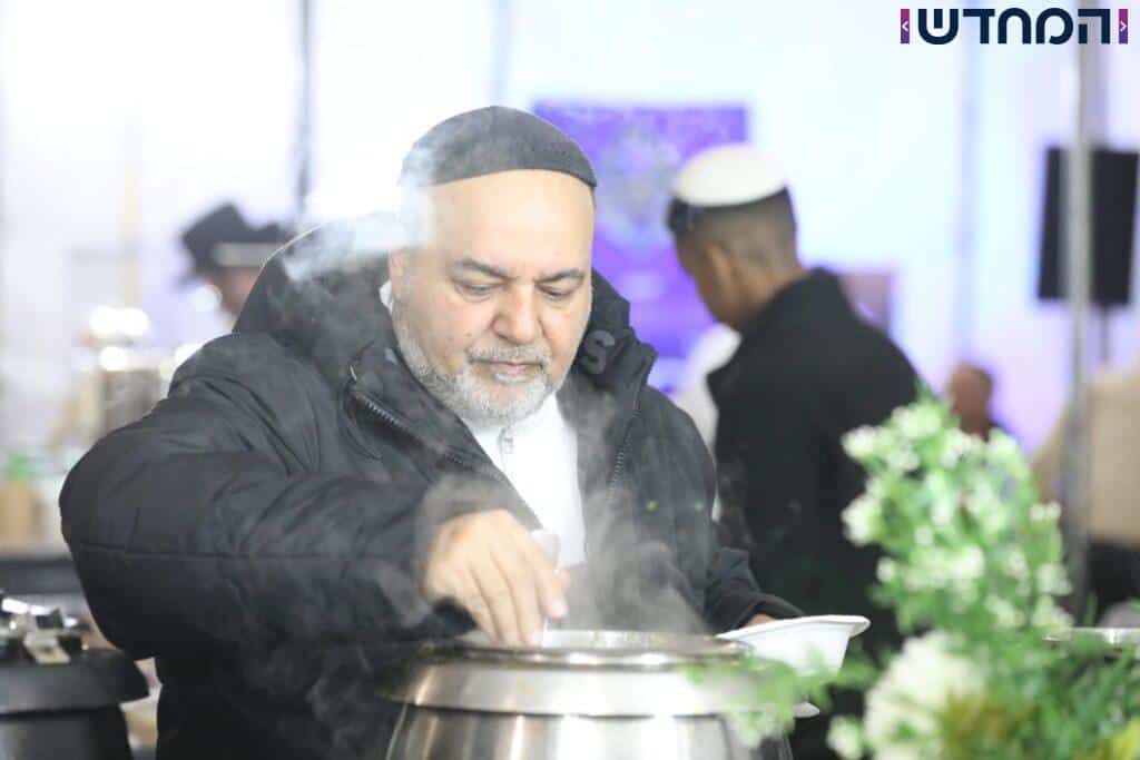 תיעוד ענק: ליל ההילולא בליז'ענסק 