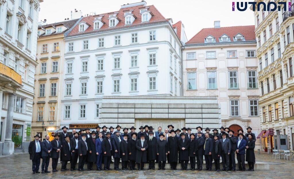 גדולי הרבנים דנו על ההתבוללות בקרב יהודי אירופה