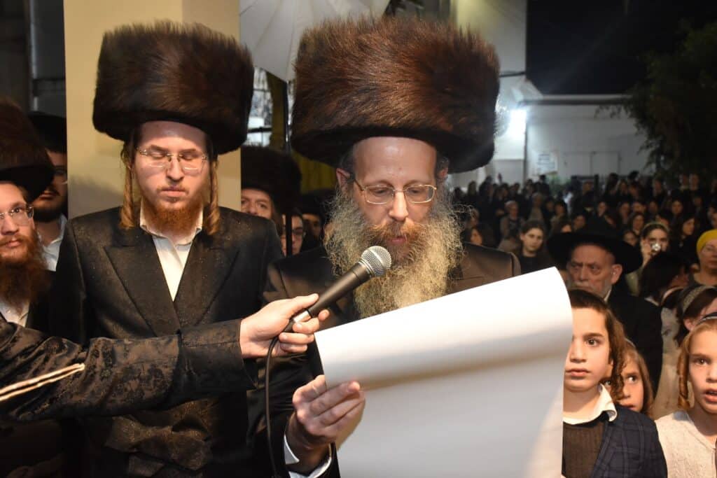 גלריה: שמחת החתונה בחצר הקודש אשלג