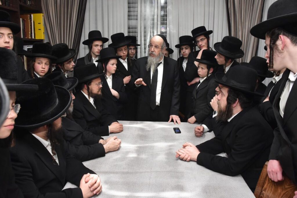 גלריה: התלמידים נבחנו אצל גדולי ישראל