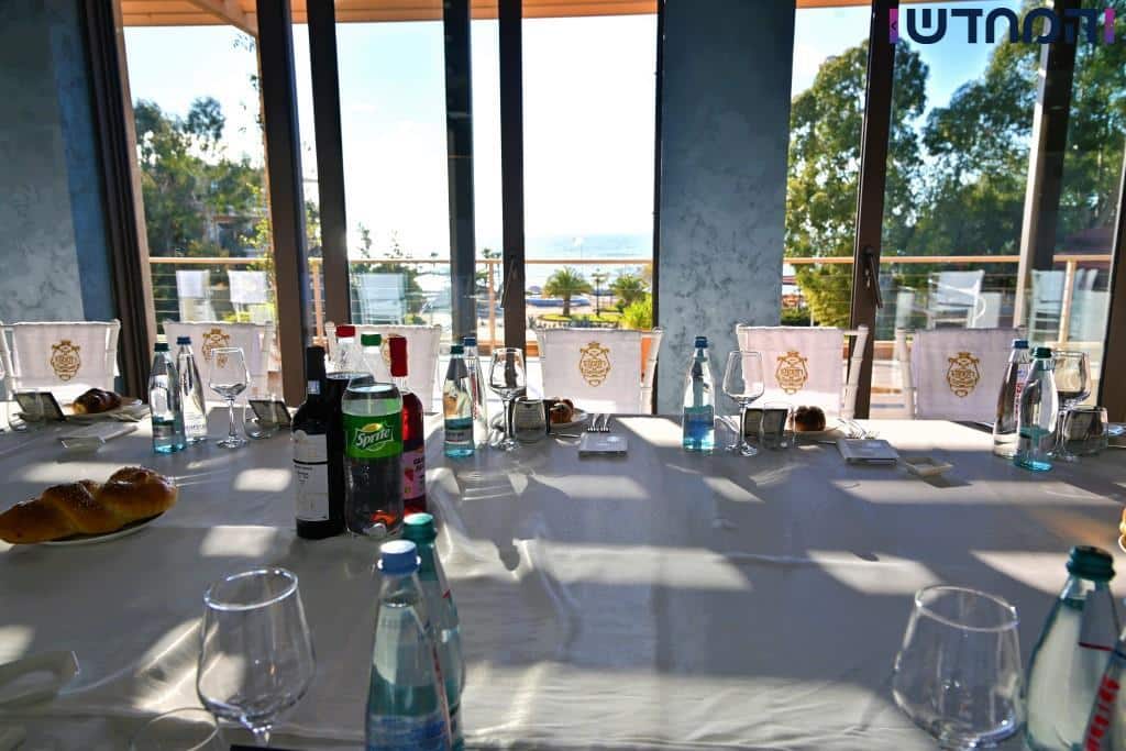 הרבי מויזניץ' שבת עם החסידים במלון בבאטומי