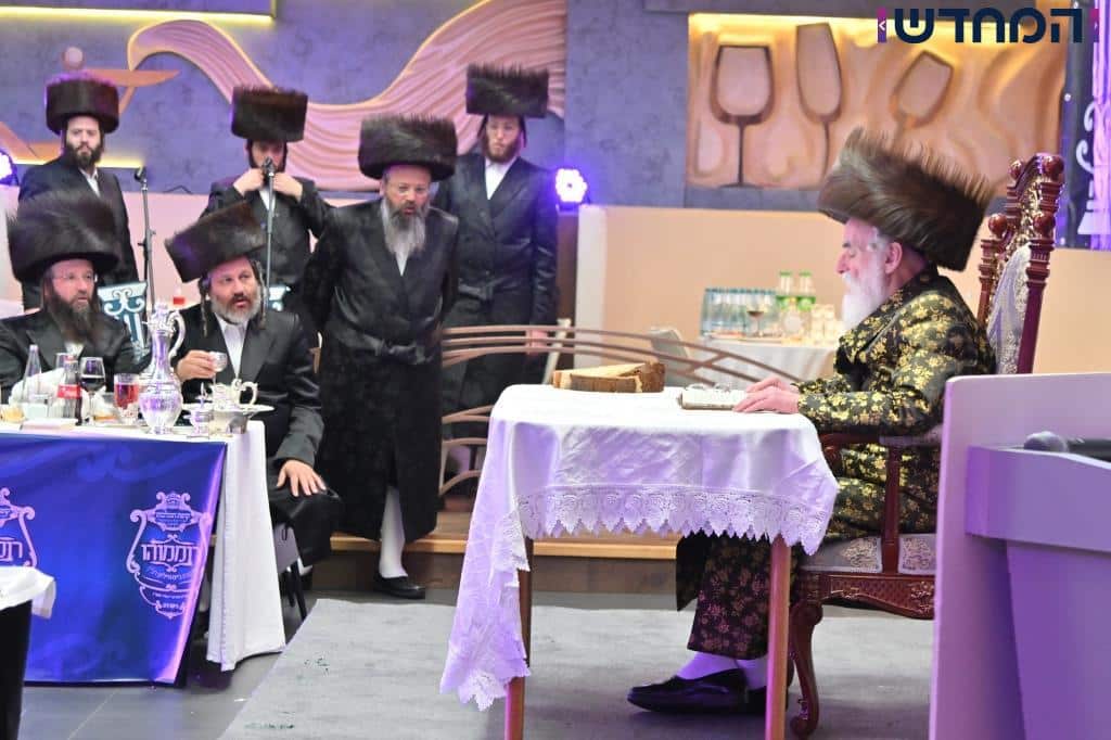 הרבי מויזניץ' שבת עם החסידים במלון בבאטומי