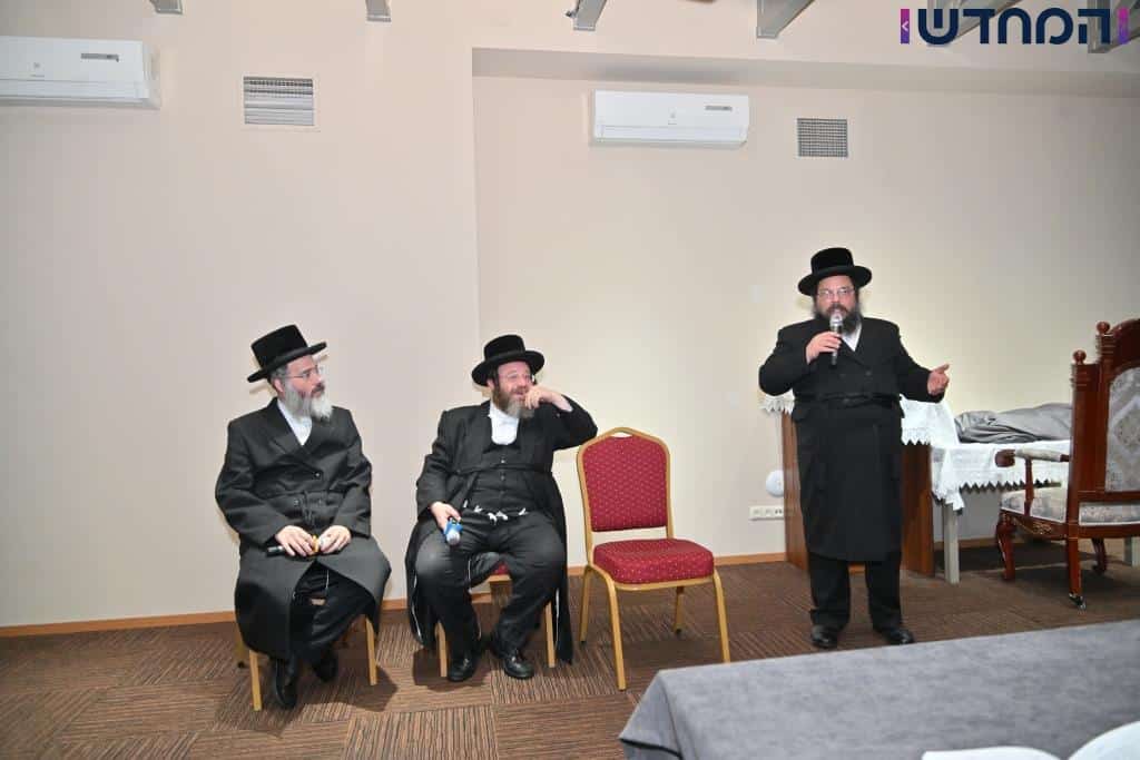 הרבי מויזניץ' שבת עם החסידים במלון בבאטומי