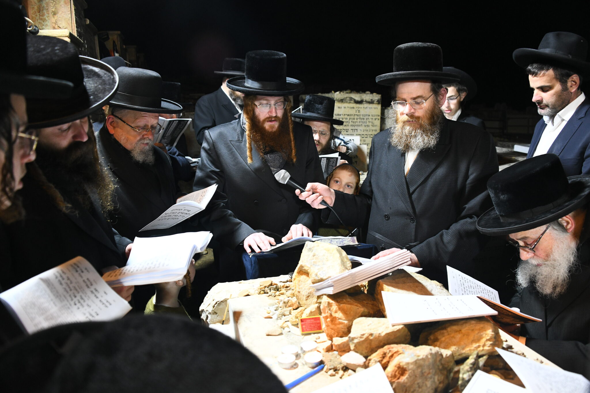 בקאליב ציינו ארבע שנים לפטירת האדמו"ר בקאליב ציינו ארבע שנים לפטירת האדמו"ר