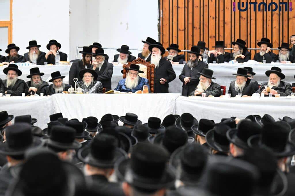 בצאנז חגגו את הילולת ה'דברי חיים' בצאנז חגגו את הילולת ה'דברי חיים'