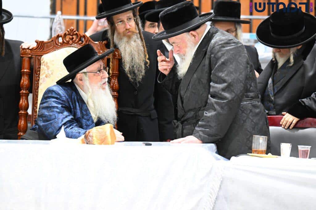 בצאנז חגגו את הילולת ה'דברי חיים' בצאנז חגגו את הילולת ה'דברי חיים'
