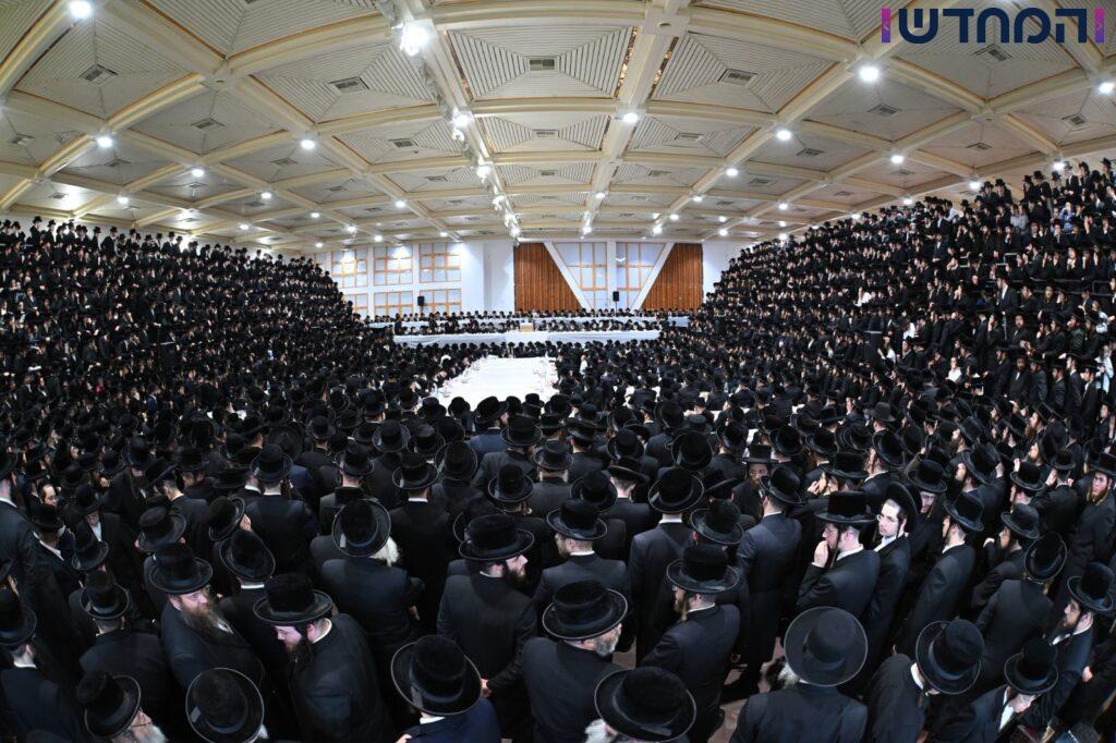 בצאנז חגגו את הילולת ה'דברי חיים' בצאנז חגגו את הילולת ה'דברי חיים'