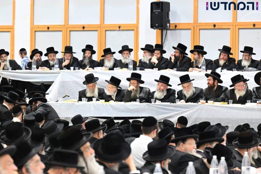 בצאנז חגגו את הילולת ה'דברי חיים' בצאנז חגגו את הילולת ה'דברי חיים'