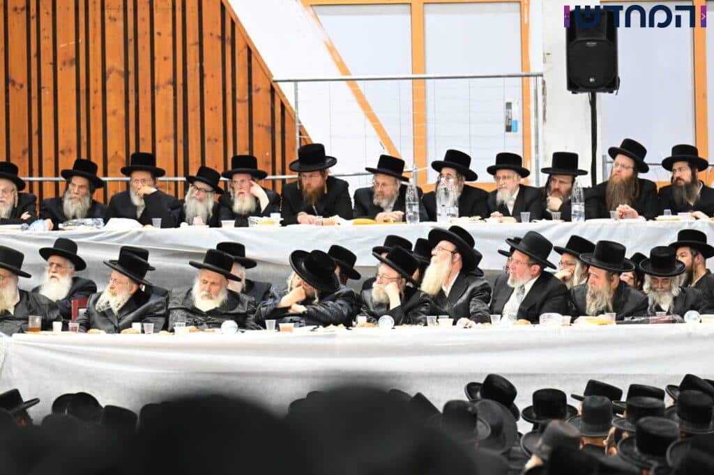 בצאנז חגגו את הילולת ה'דברי חיים' בצאנז חגגו את הילולת ה'דברי חיים'
