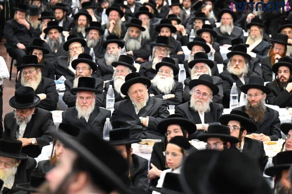 בצאנז חגגו את הילולת ה'דברי חיים' בצאנז חגגו את הילולת ה'דברי חיים'