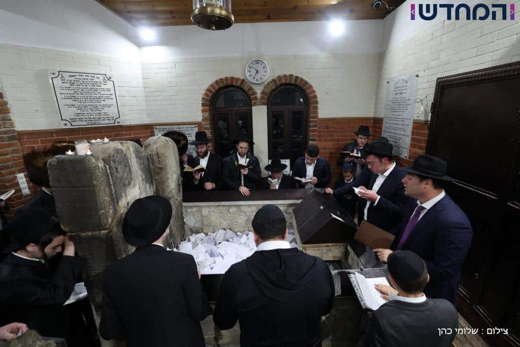 רבבות התפללו על ציונו של רבי ישעיה בן ר' משה מקרעסטיר זיע"א