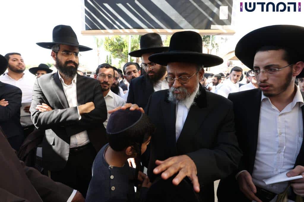 הגר"א עפג'ין חילק אלפי סלי מזון למשפחות