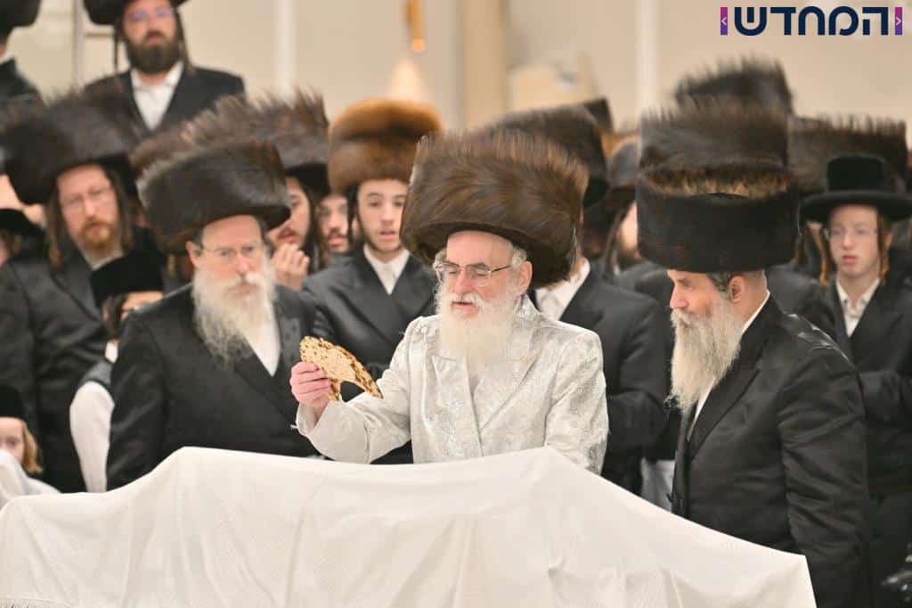 משאיבת מים עד נעילת החג: תיעוד ענק מחצר הקודש ויז'ניץ מרכז