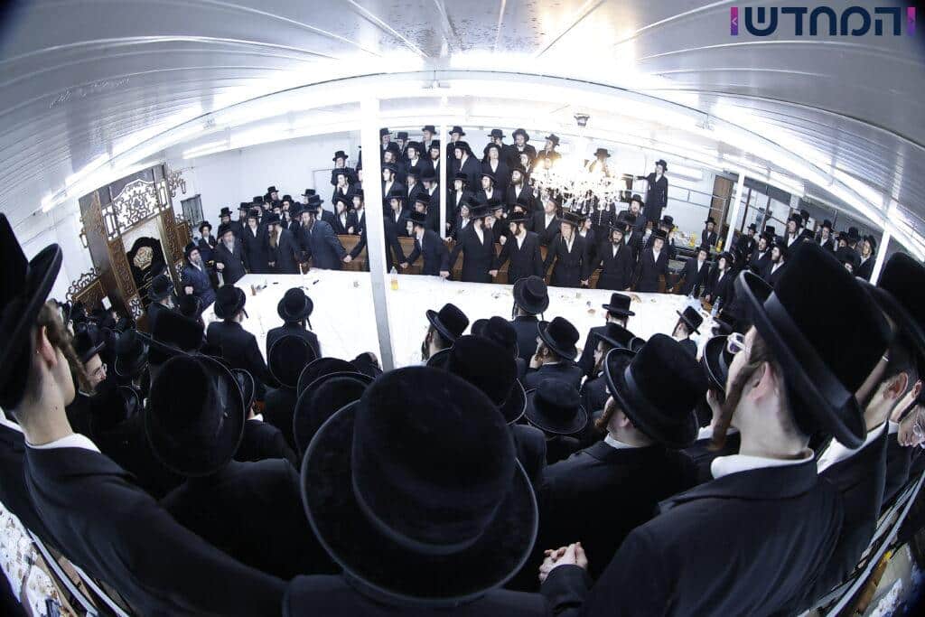 סעודת ראש חודש אצל האדמו"ר מסקולען