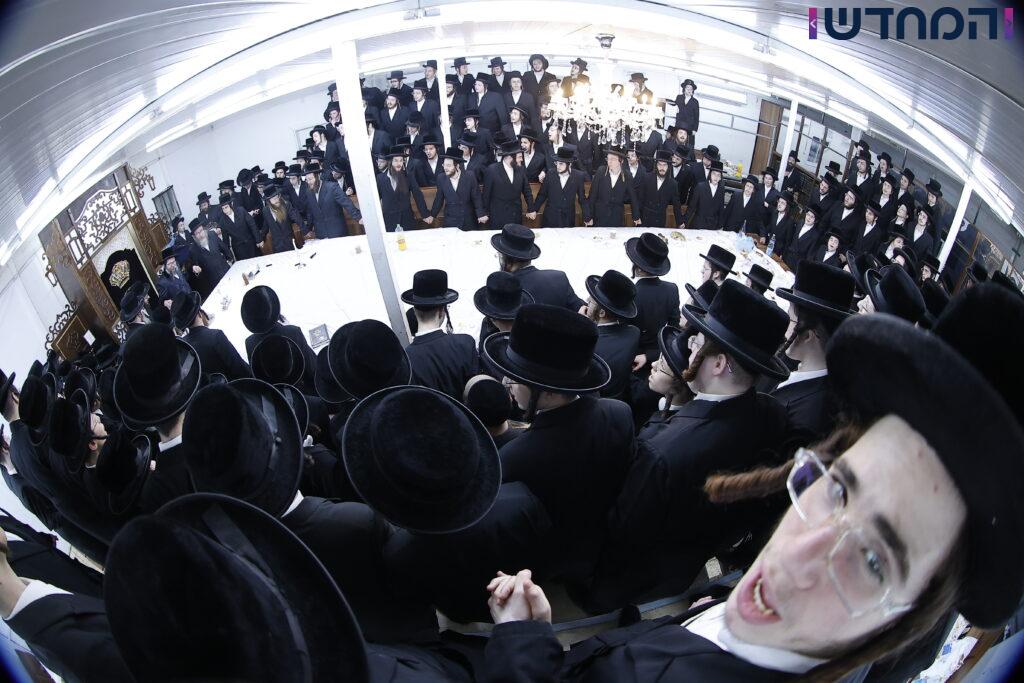 סעודת ראש חודש אצל האדמו"ר מסקולען