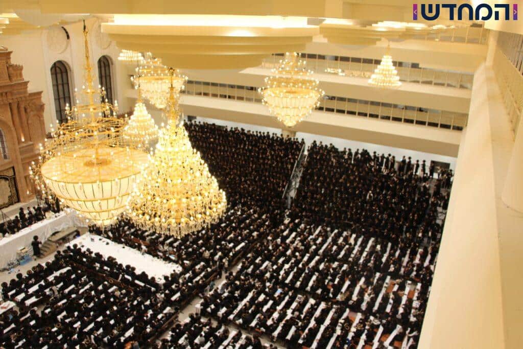 "לכוון על הרבי מבעלזא": טיש נעילת החג בויז'ניץ'