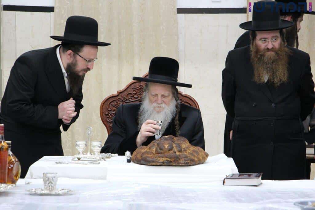 ביום הזיכרון: הרבי ערך טיש לחסידים