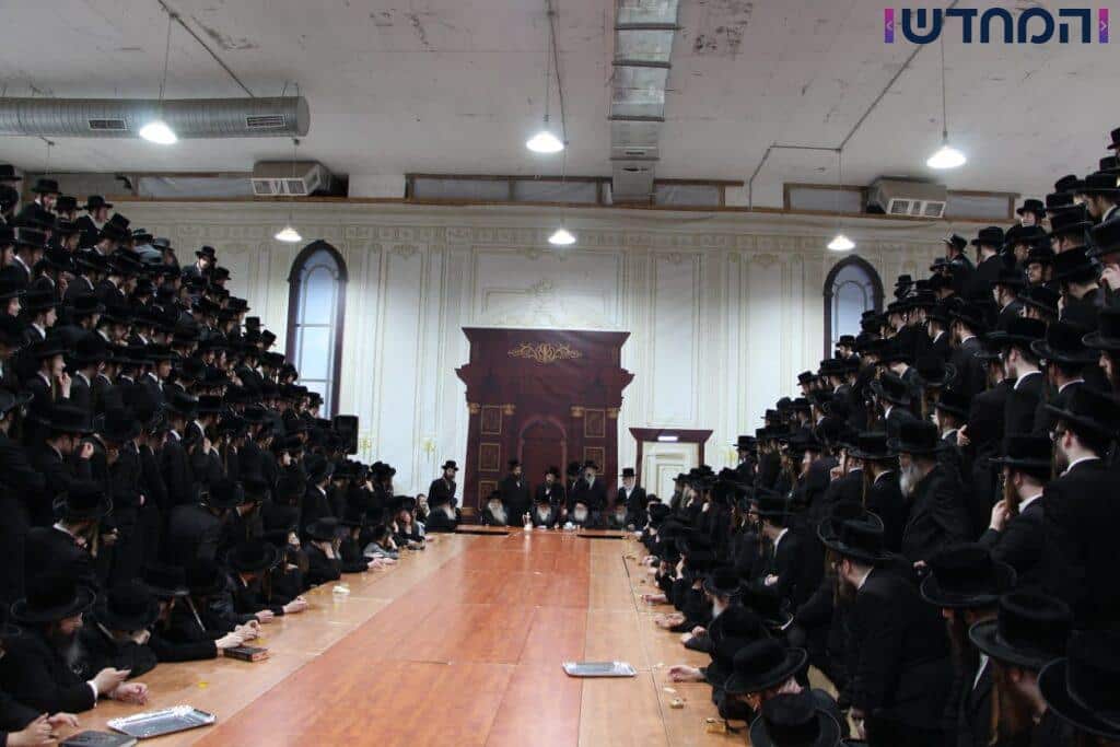 לצד האדמו"רים: הרבי מסר שיעור לבחורים