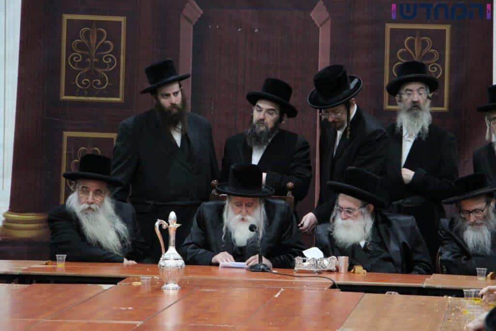 לצד האדמו"רים: הרבי מסר שיעור לבחורים