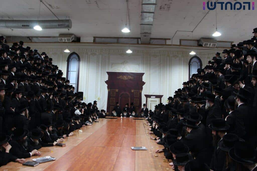 לצד האדמו"רים: הרבי מסר שיעור לבחורים