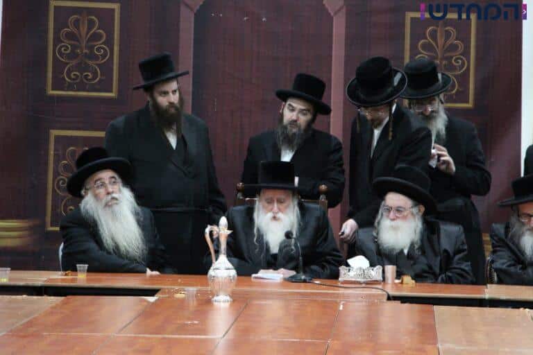 לצד האדמו"רים: הרבי מסר שיעור לבחורים