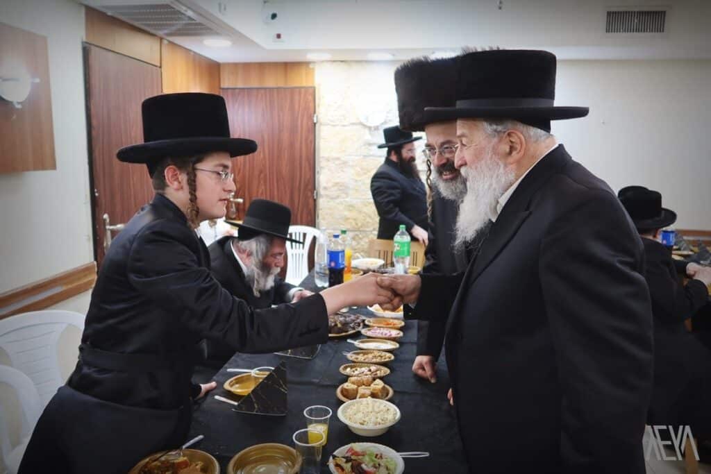 שמחת בר המצווה לנכד הרבי