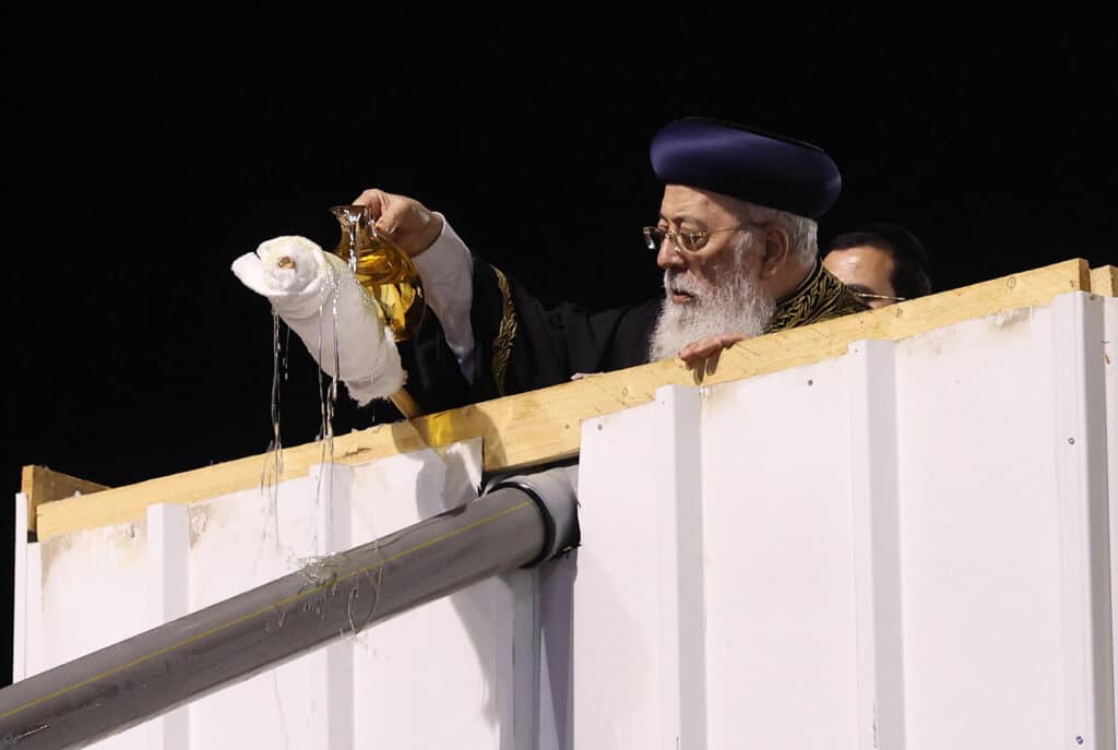 אור מופלא רום מעלה: הראשל"צ חנך את מתחם ההילולא