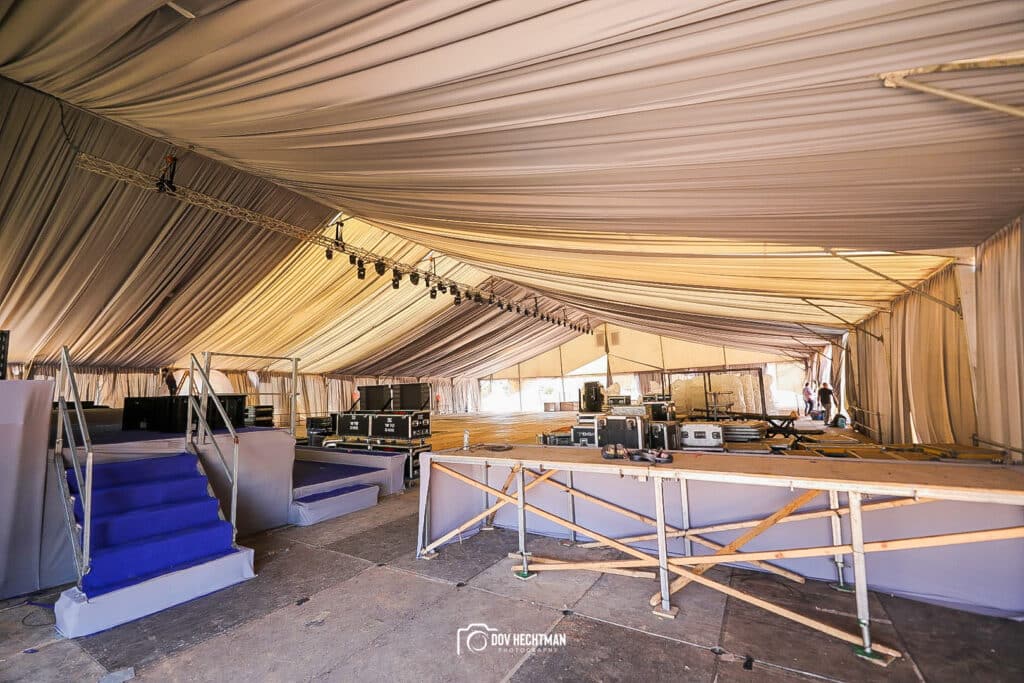 יממה וחצי להילולא: הצלם החב"די תיעד את ההכנות