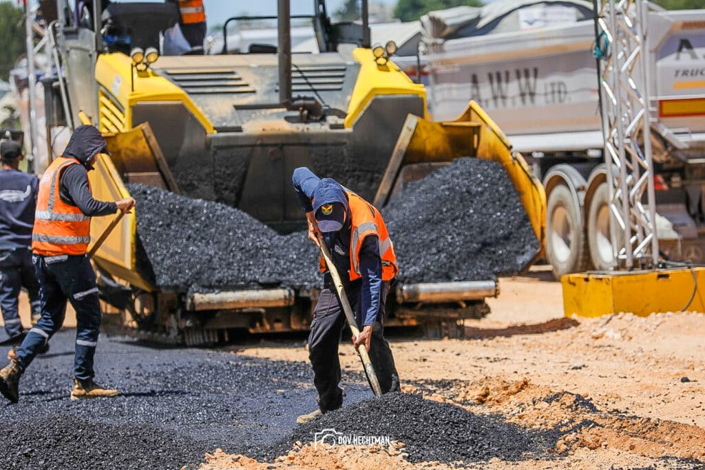 יממה וחצי להילולא: הצלם החב"די תיעד את ההכנות