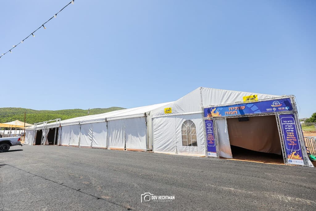 יממה וחצי להילולא: הצלם החב"די תיעד את ההכנות