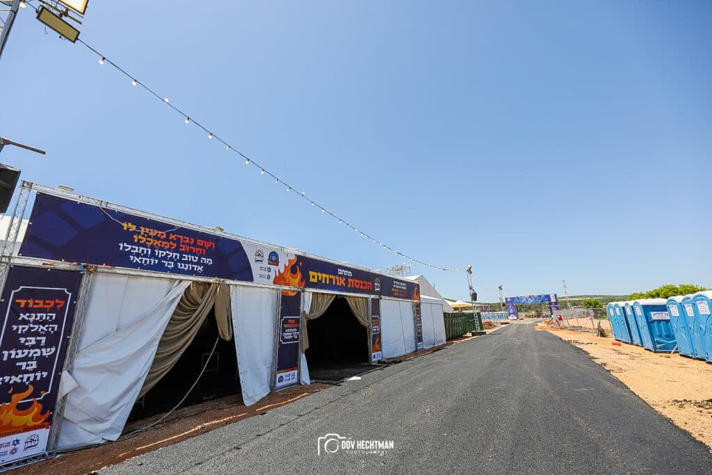 יממה וחצי להילולא: הצלם החב"די תיעד את ההכנות