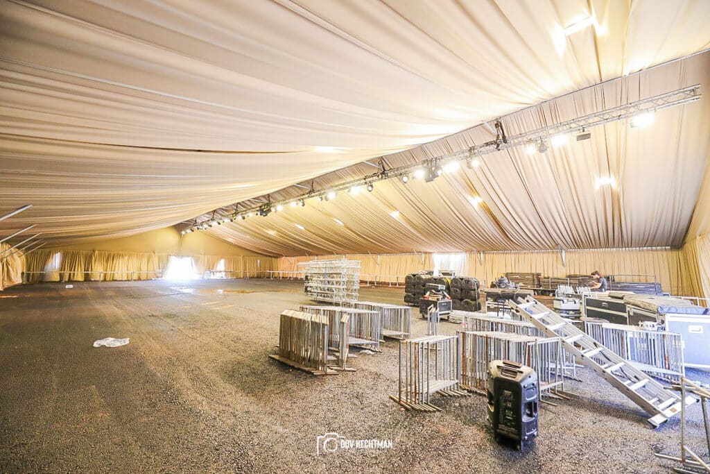 יממה וחצי להילולא: הצלם החב"די תיעד את ההכנות