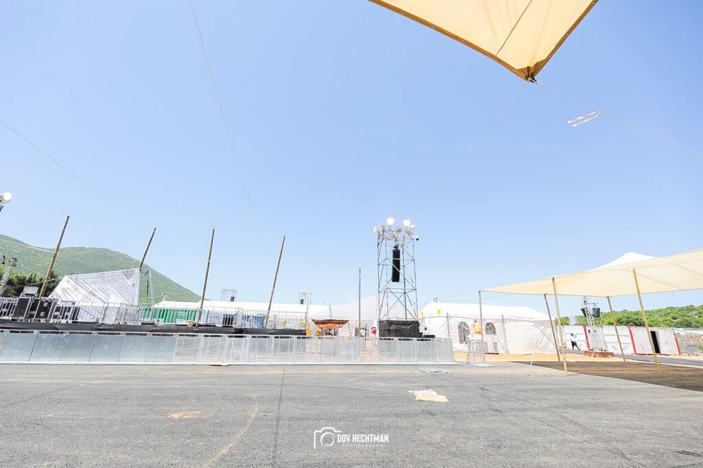 יממה וחצי להילולא: הצלם החב"די תיעד את ההכנות